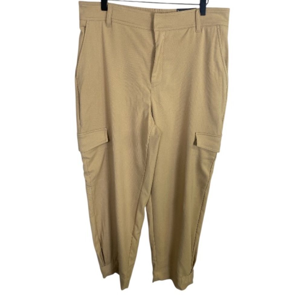 SIMPLY VERA tan high rise pull on pant cargo pocket // Wms Large
